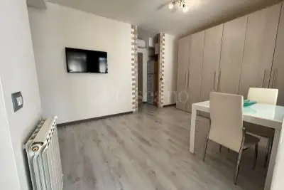 Casa in vendita, Viale Danimarca, Pomezia
