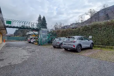 Negozio in vendita, Via Statale, Marchirolo