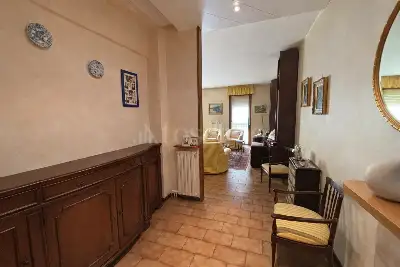 Casa in vendita, Piazza Alessandro Manzoni, Carnate