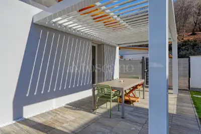 Villa in vendita, Via Dei Motti, Marchirolo