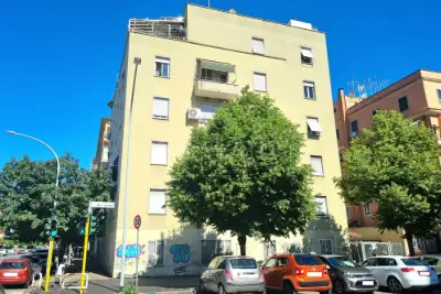 Casa in vendita, Via Marco Decumio, Roma