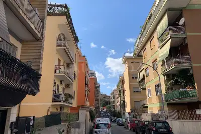 Negozio in vendita, Via Giulia Di Colloredo, Roma