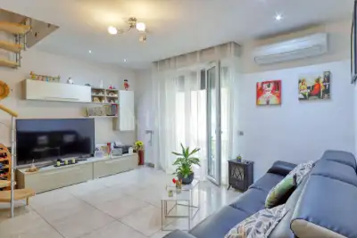 Casa in vendita, Via Luino, Lavena Ponte Tresa