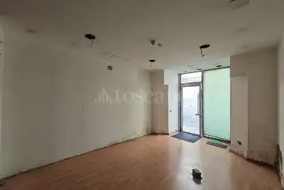 Negozio in affitto, Via Menniti Ippolito, Catanzaro