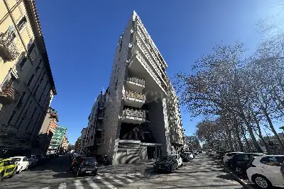 Box in vendita, Viale Certosa, Milano