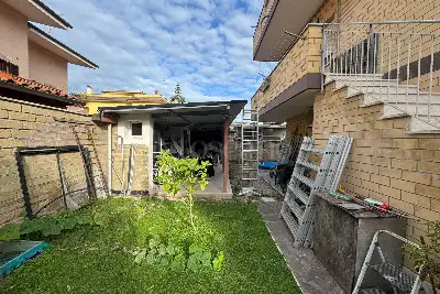 Palazzo in vendita, Via Gazzana Priaroggia, Fiumicino