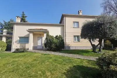 Casale in vendita, Strada Monferrina, Casteggio