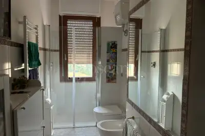 Casa in vendita, Via Bernard Shaw, Roma