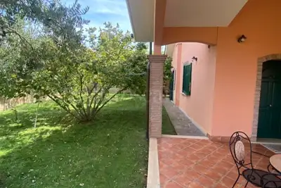 Villa in vendita, Via Afrodite, Pomezia