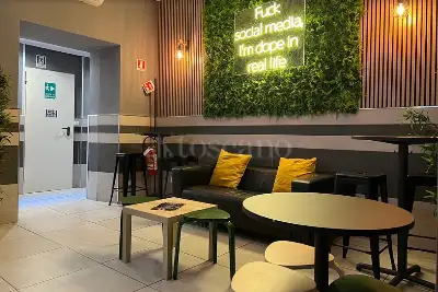 Albergo in vendita, Via Carlo Cattaneo, Roma