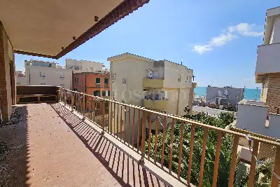 Casa in vendita, Via Svezia, Pomezia