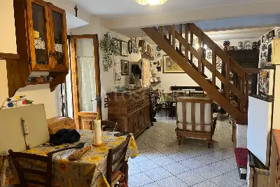 Casa Indipendente in vendita, Località Curcelle, Vernio