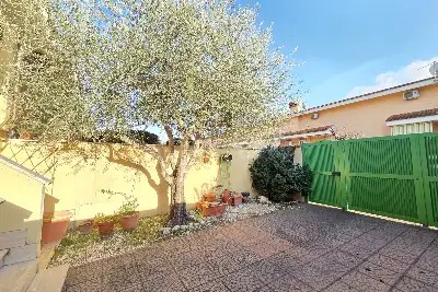 Villino a Schiera in vendita, Via Sesto San Giovanni, Roma