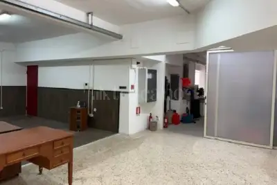 Magazzino in vendita, Via Germania, Palermo