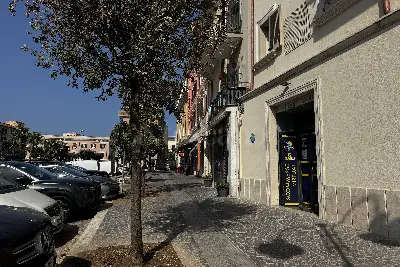 Attività Commerciale in vendita, Piazza Giuseppe Mazzini, Nettuno