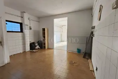 Negozio in vendita, Via del Fosso dell'Acqua Mariana, Roma