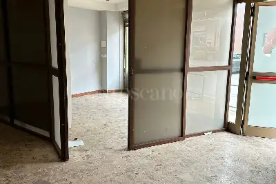 Attività Commerciale in affitto, Via della Repubblica, Contigliano