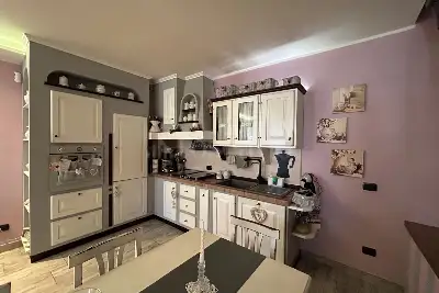 Villino a Schiera in vendita, Via Bedollo, Roma