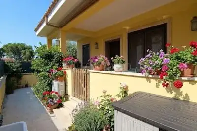Villa Bifamiliare in vendita, Via Montaldeo, Roma