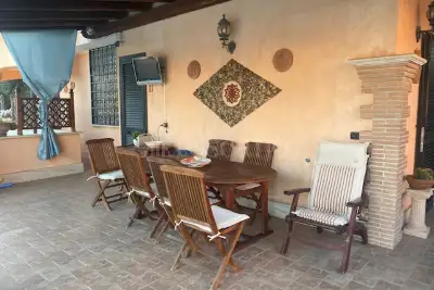 Casa Indipendente in vendita, Via Afrodite, Pomezia