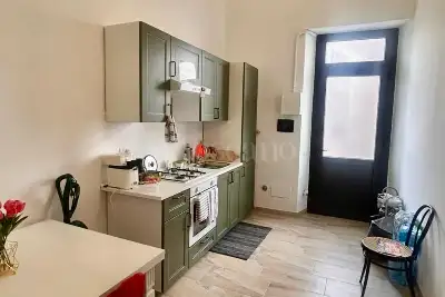 Casa in vendita, Via Pollenzo 49, Torino