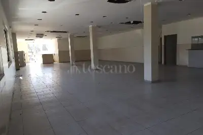 Negozio in affitto, Via Lazio, Orte