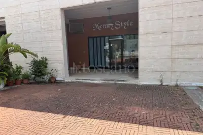 Negozio in vendita, Corso Vittorio Emanuele III, Sabaudia