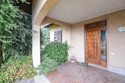 Villa in vendita, Via Al Ronco, Como