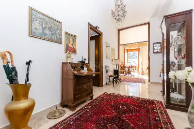 Casa in vendita, Via Lario, Milano