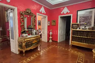 Casa in vendita, Via Farini, Roma