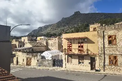 Casa Indipendente in vendita, Via Sicilia, Valderice
