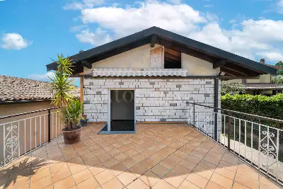 Villa Bifamiliare in vendita, Via Monte Tapino, Moniga del Garda