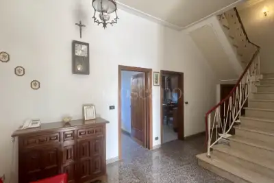 Casa Indipendente in vendita, Via dell'Alloro, Prato
