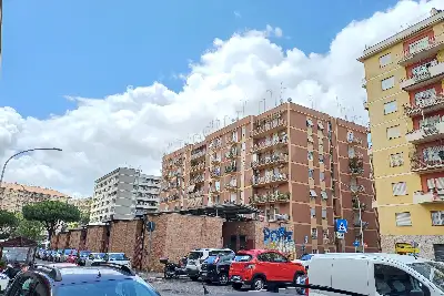 Negozio in affitto, Viale Ronchi, Roma