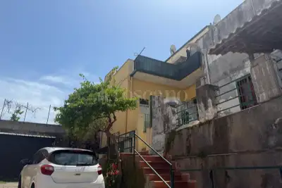Casa Indipendente in vendita, Via dell'Oro, Catania