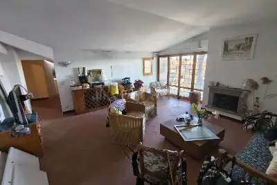 Villino a Schiera in vendita, Via Calosso, Roma