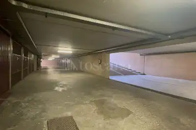 Box in vendita, Via Giambellino, Milano