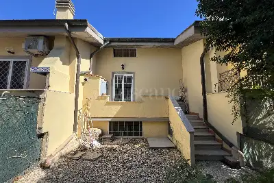 Villino a Schiera in vendita, Via Corona Australe, Fiumicino