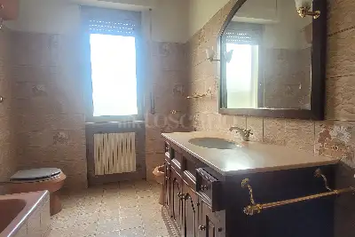 Casa Indipendente in vendita, Via Le Piane, Collecorvino