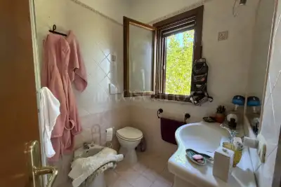 Villino a Schiera in vendita, Via Urbino, Ardea