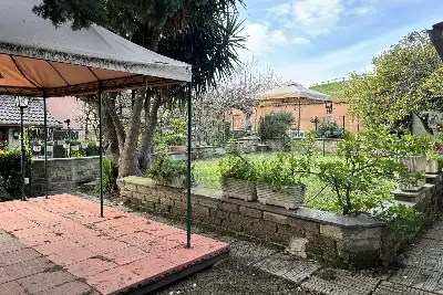 Casa in vendita, Via Arnolfo di Cambio, Roma