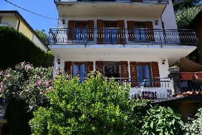 Casa Indipendente in vendita, Via Schignano, Argegno