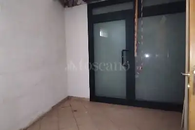 Negozio in affitto, Lungotevere degli Inventori, Roma