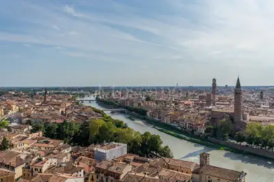 Casa in vendita, Lungadige Sammicheli, Verona
