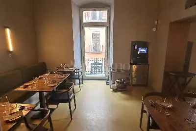 Palazzo in vendita, Via Andrea Da Bari, Bari