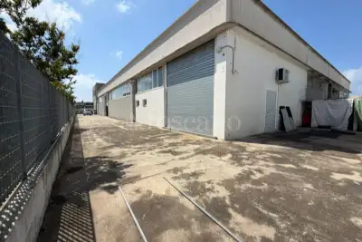 Capannone in vendita, Via Aldo Moro, Ladispoli