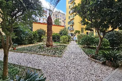 Casa in vendita, Via Britannia, Roma