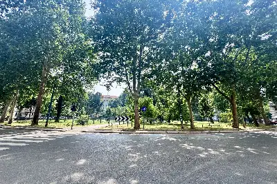 Casa in vendita, Via Bazzini, Milano