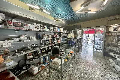 Negozio in vendita, Via San Giovanni, Caserta