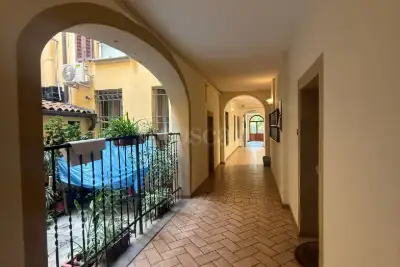 Casa in vendita, Via Saragozza, Bologna